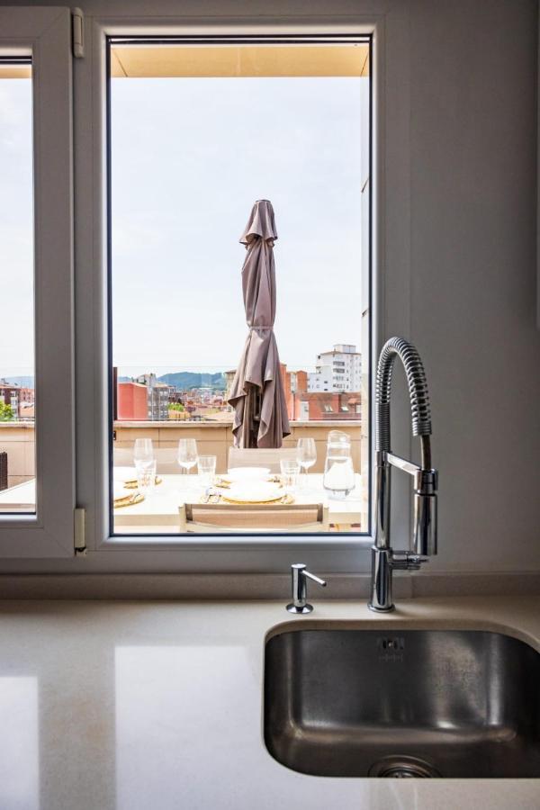 Appartamento Lujoso Atico Entre 2 Playas Con Garaje, Terraza, Vistas Y Wifi Gijón Esterno foto